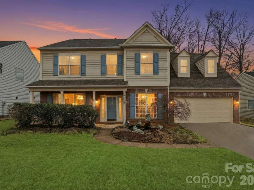 4018 Manor House Drive, Charlotte, NC 28270.  MLS# CAR4366280, YatesRealty ID 17704. 