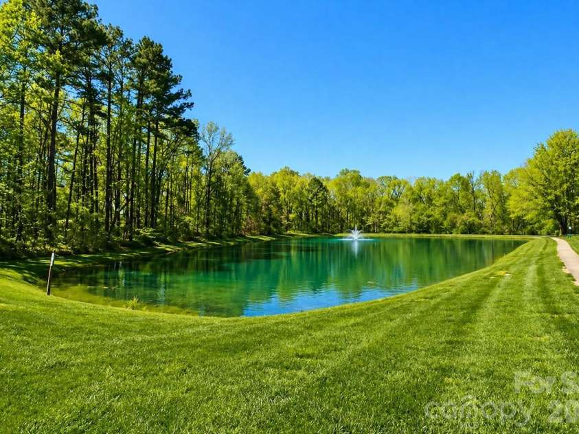4600 Hanging Ivy Drive, Charlotte, NC 28215.  MLS# CAR4365174, YatesRealty ID 17705. 