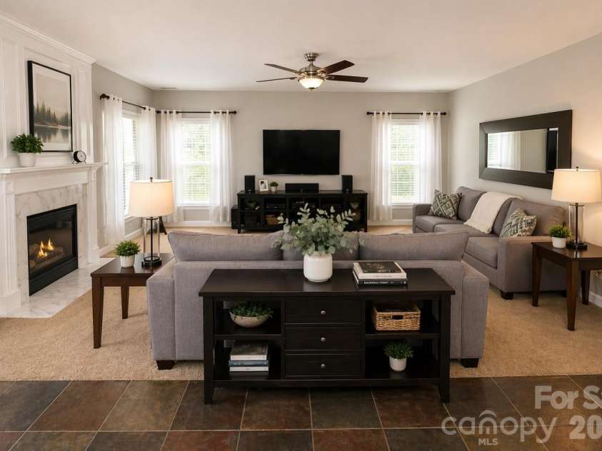 4600 Hanging Ivy Drive, Charlotte, NC 28215.  MLS# CAR4365174, YatesRealty ID 17705. 