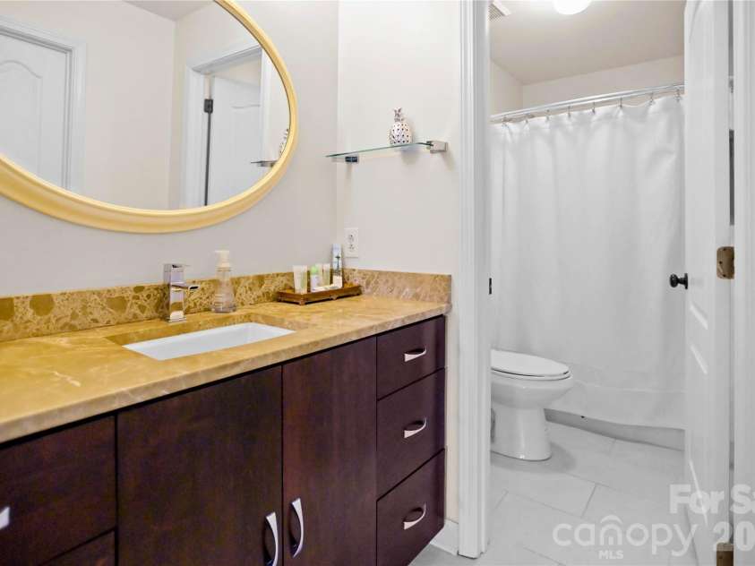 18525 Harborside Drive, Cornelius, NC 28031.  MLS# CAR4325069, YatesRealty ID 17706. 