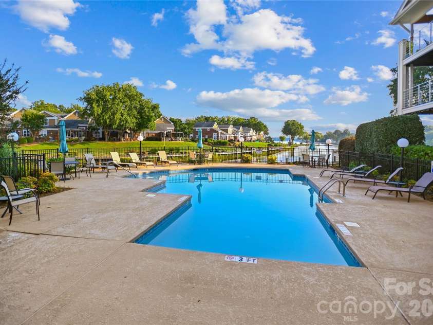 18525 Harborside Drive, Cornelius, NC 28031.  MLS# CAR4325069, YatesRealty ID 17706. 