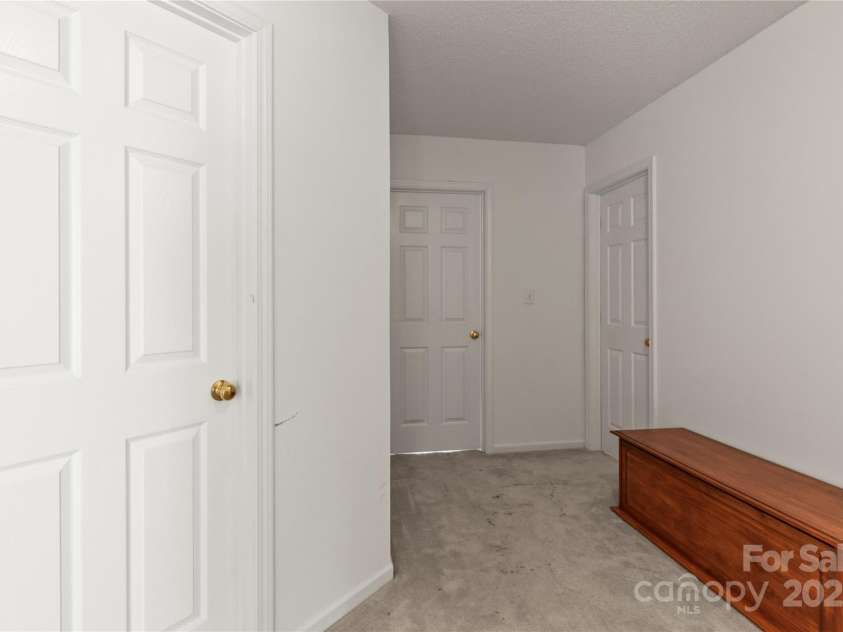 3129 Summerfield Ridge Lane, Matthews, NC 28105.  MLS# CAR4256750, YatesRealty ID 17706. 