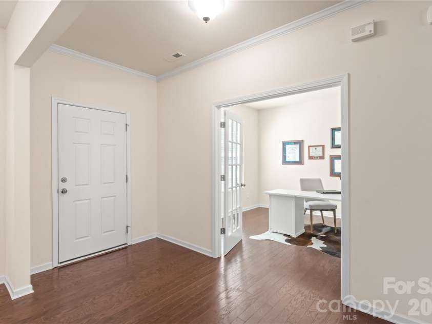 634 Gardenbrook Trail, Belmont, NC 28012.  MLS# CAR4302060, YatesRealty ID 17707. Step inside to a thoughtfully designed entryway framed by the dining room and office/flex space.