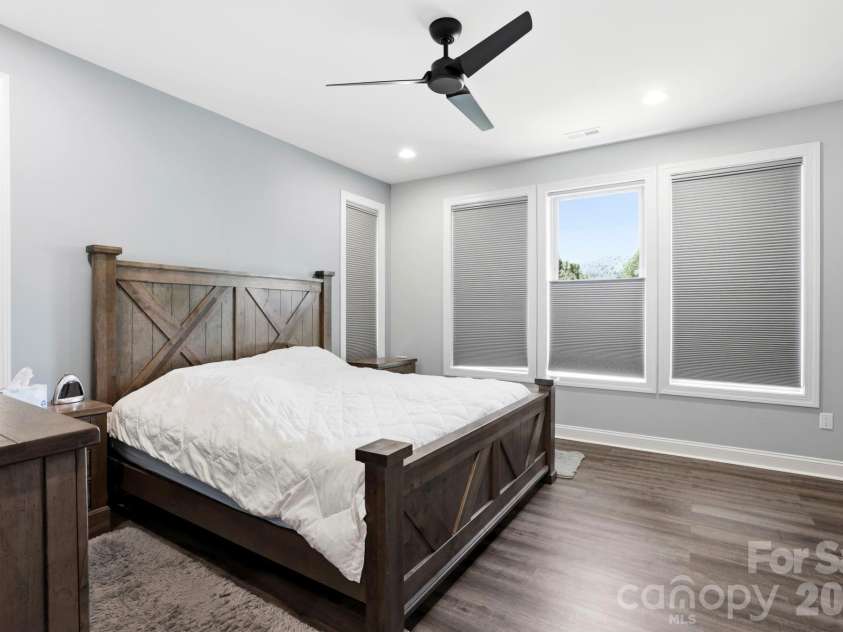 141 Crab Meadow Drive, Hendersonville, NC 28739.  MLS# CAR4373376, YatesRealty ID 17709. Primary bedroom