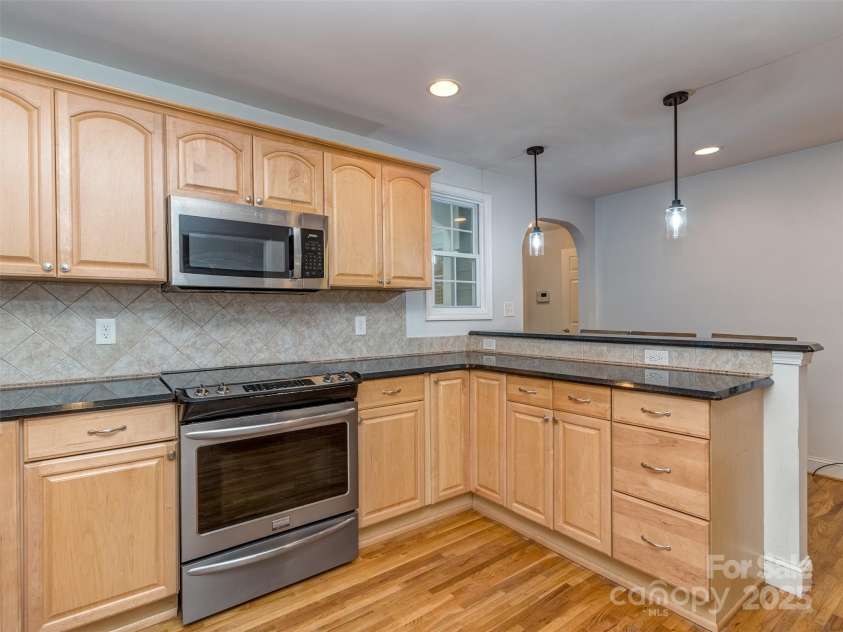 1720 Chatham Avenue, Charlotte, NC 28205.  MLS# CAR4260782, YatesRealty ID 17709. 