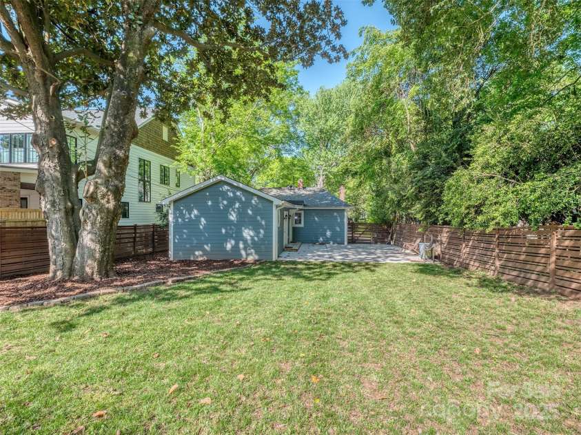 1720 Chatham Avenue, Charlotte, NC 28205.  MLS# CAR4260782, YatesRealty ID 17709. 