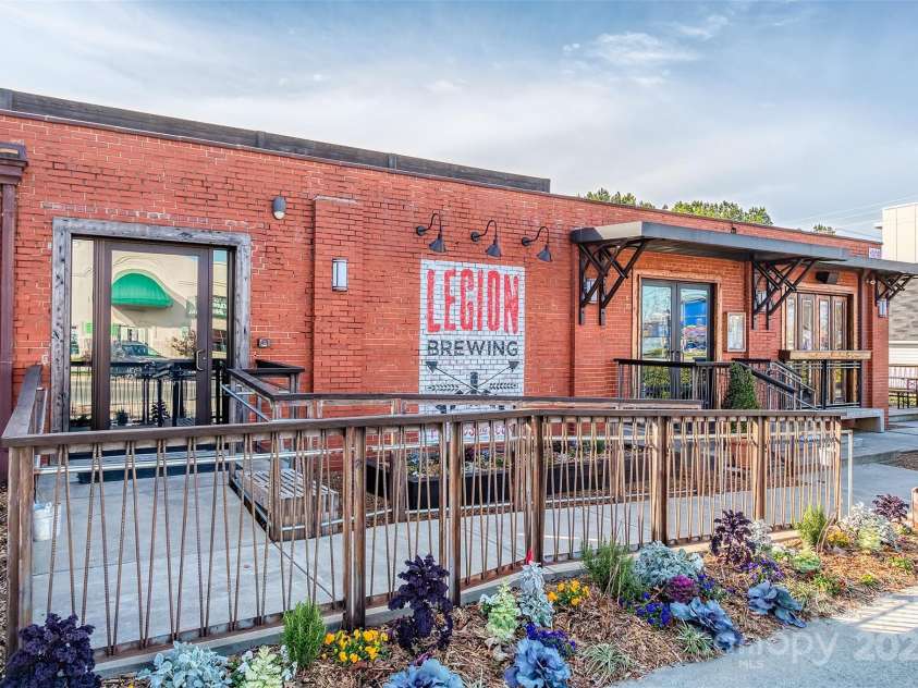 1720 Chatham Avenue, Charlotte, NC 28205.  MLS# CAR4260782, YatesRealty ID 17709. 