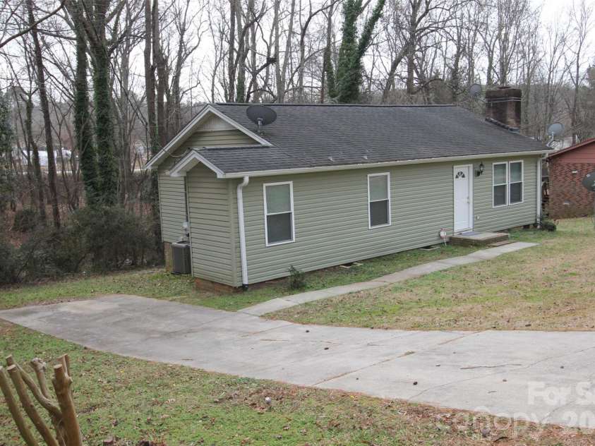 48 Piper Street, Wadesboro, NC 28170.  MLS# CAR4334235, YatesRealty ID 1771. 