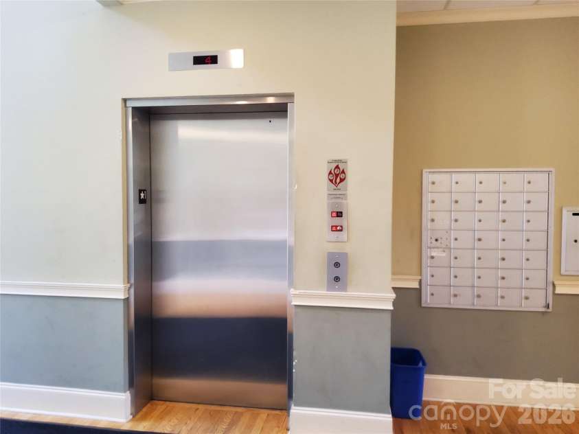 155 Lexington Avenue, Asheville, NC 28801.  MLS# CAR4387785, YatesRealty ID 17710. ELEVATOR~~