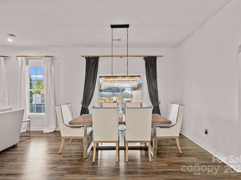 12615 Es Draper Drive, Huntersville, NC 28078.  MLS# CAR4266729, YatesRealty ID 17712. Dining Area