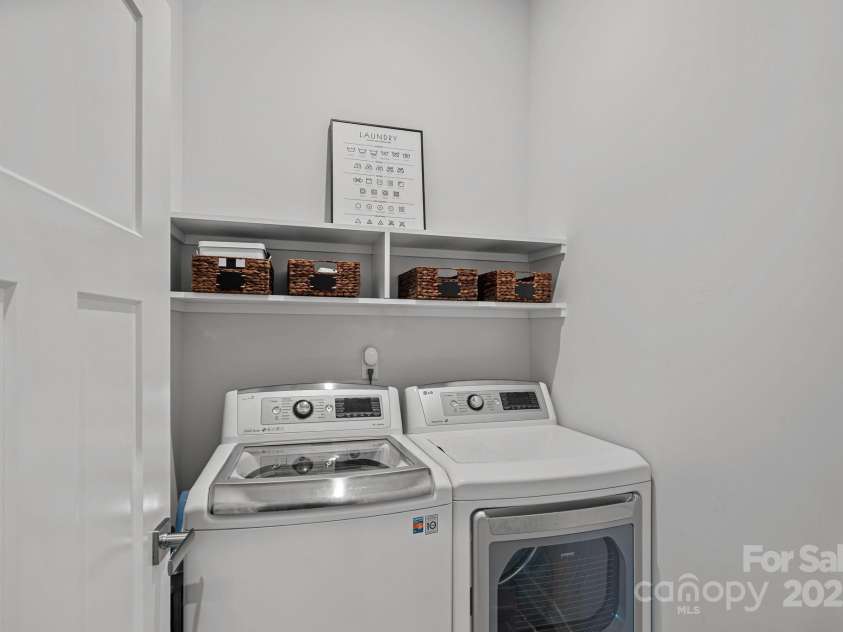 12615 Es Draper Drive, Huntersville, NC 28078.  MLS# CAR4266729, YatesRealty ID 17712. Laundry Room