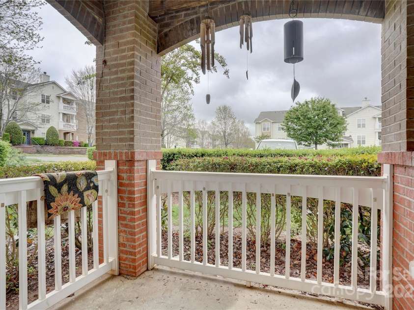 16746 Amberside Road, Cornelius, NC 28031.  MLS# CAR4247550, YatesRealty ID 17714. 