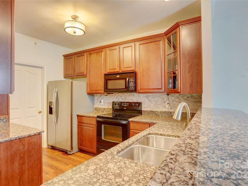 16746 Amberside Road, Cornelius, NC 28031.  MLS# CAR4247550, YatesRealty ID 17714. 