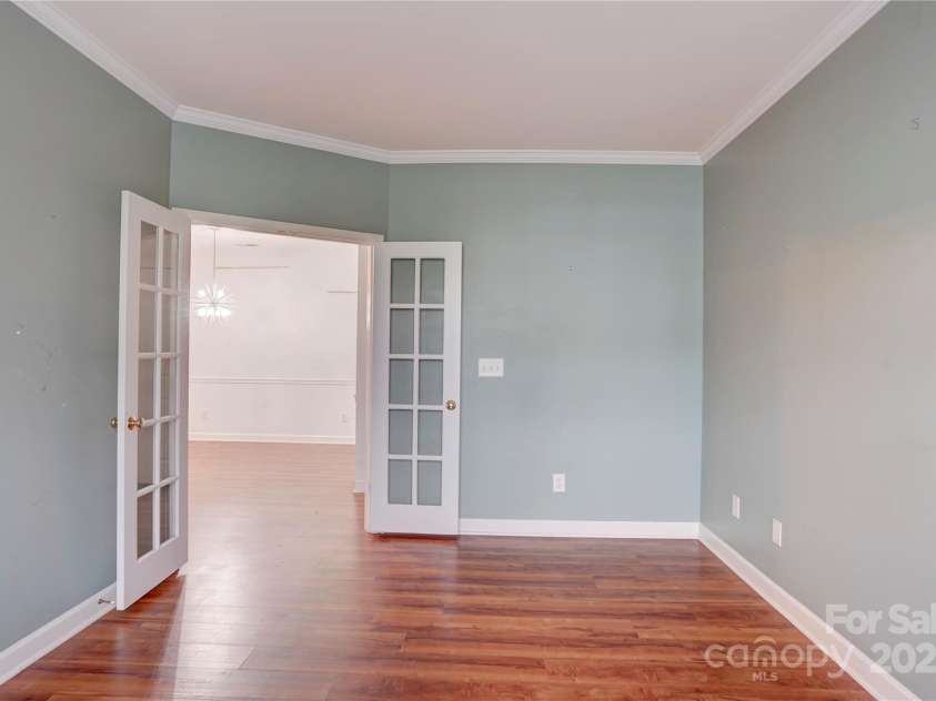 16746 Amberside Road, Cornelius, NC 28031.  MLS# CAR4247550, YatesRealty ID 17714. 