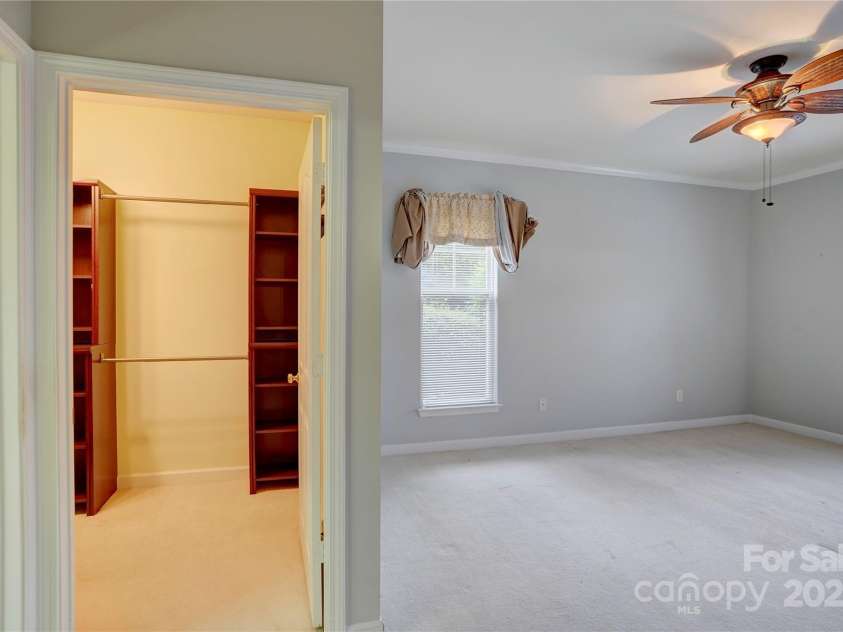 16746 Amberside Road, Cornelius, NC 28031.  MLS# CAR4247550, YatesRealty ID 17714. 