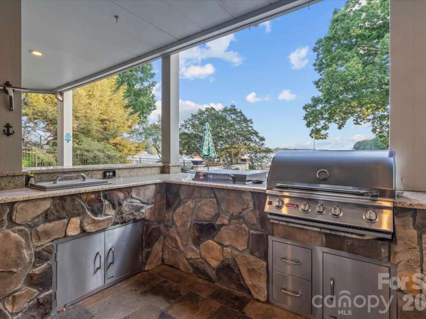 198 Broadbill Drive, Mooresville, NC 28117.  MLS# CAR4368023, YatesRealty ID 17715. Covered Outdoor Kitchen