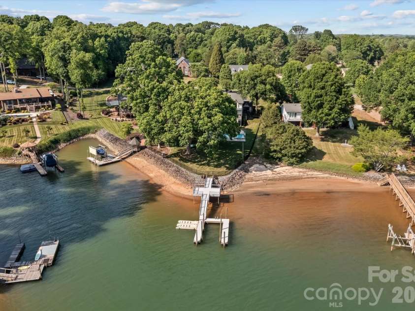 198 Broadbill Drive, Mooresville, NC 28117.  MLS# CAR4368023, YatesRealty ID 17715. Deep Water at NEW Dock