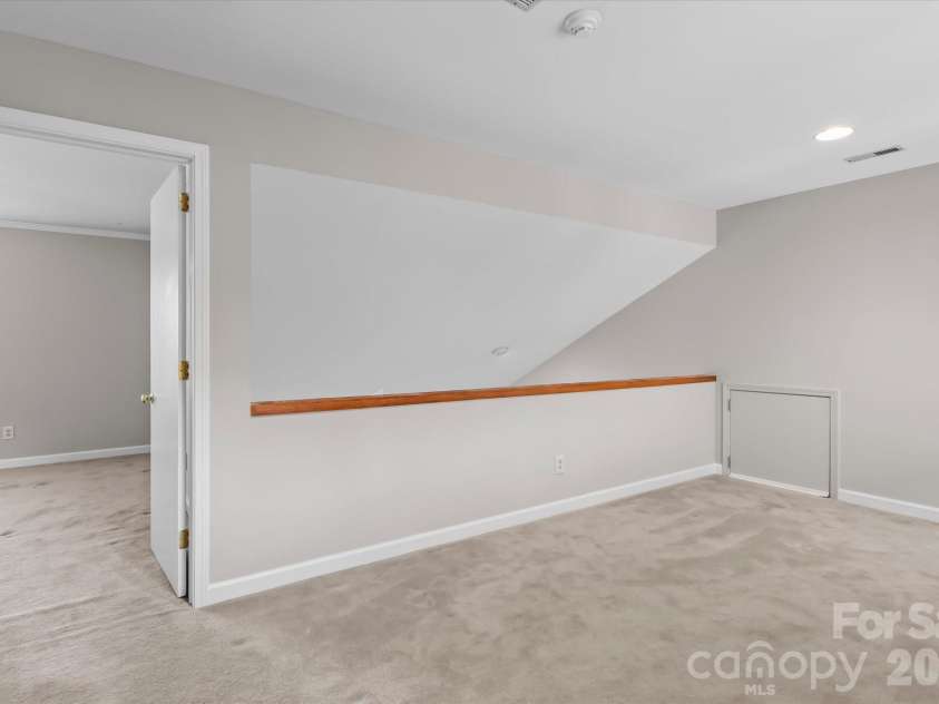 198 Broadbill Drive, Mooresville, NC 28117.  MLS# CAR4368023, YatesRealty ID 17715. Loft