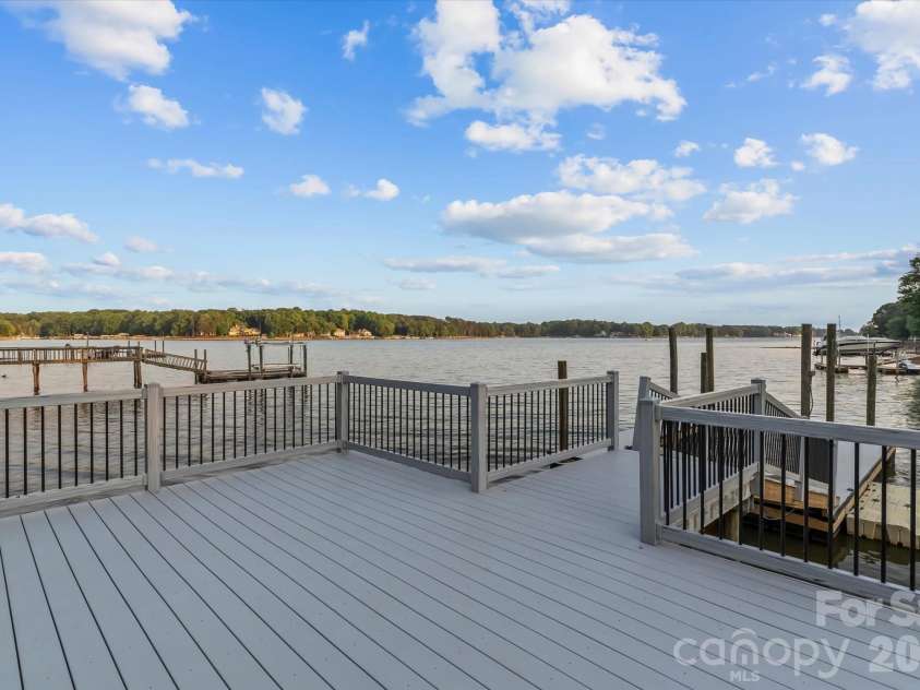 198 Broadbill Drive, Mooresville, NC 28117.  MLS# CAR4368023, YatesRealty ID 17715. Newer dock with Trex 