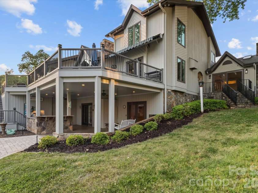 198 Broadbill Drive, Mooresville, NC 28117.  MLS# CAR4368023, YatesRealty ID 17715. Oversized Deck and Walk Out Basement