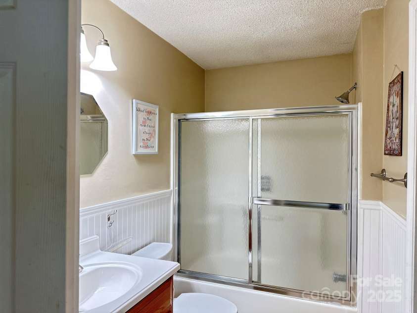 414 Hickory Cove Road, Bryson City, NC 28713.  MLS# CAR4243476, YatesRealty ID 17715. 