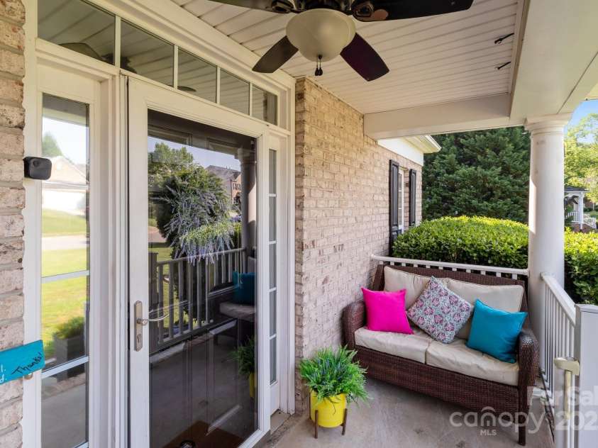 161 Dairy Farm Road, Mooresville, NC 28115.  MLS# CAR4259423, YatesRealty ID 17717. 