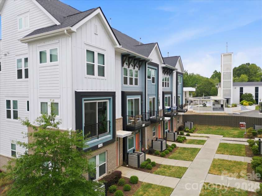 2140 Electric Lane, Charlotte, NC 28205.  MLS# CAR4375580, YatesRealty ID 17717. 