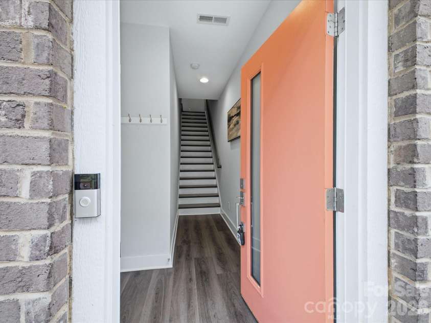 2140 Electric Lane, Charlotte, NC 28205.  MLS# CAR4375580, YatesRealty ID 17717. 