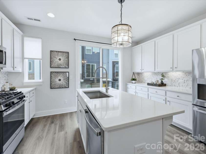 2140 Electric Lane, Charlotte, NC 28205.  MLS# CAR4375580, YatesRealty ID 17717. 