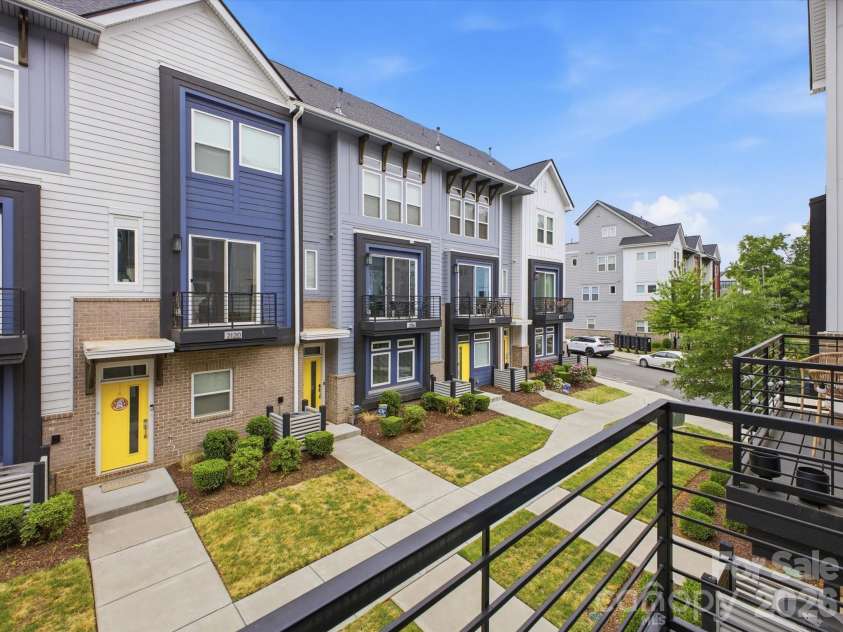 2140 Electric Lane, Charlotte, NC 28205.  MLS# CAR4375580, YatesRealty ID 17717. 