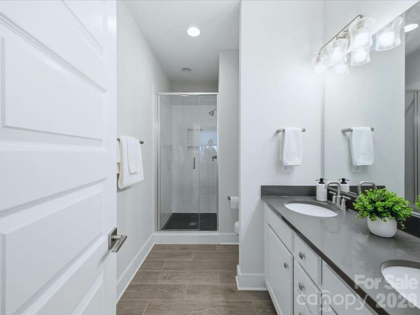2140 Electric Lane, Charlotte, NC 28205.  MLS# CAR4375580, YatesRealty ID 17717. 