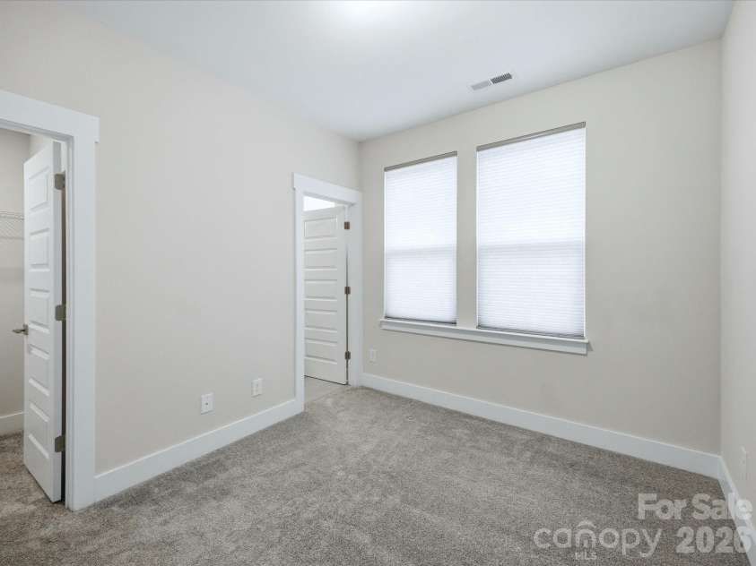 2140 Electric Lane, Charlotte, NC 28205.  MLS# CAR4375580, YatesRealty ID 17717. 