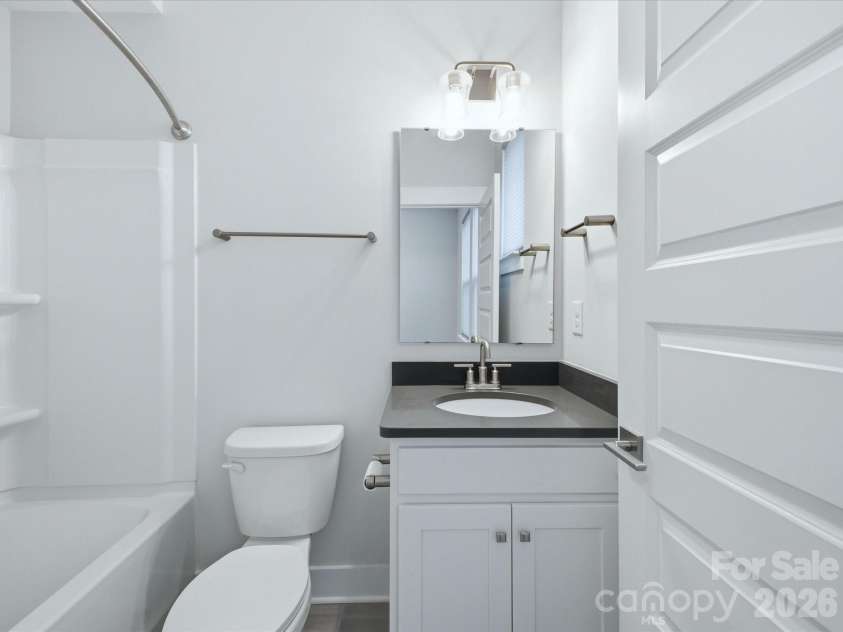 2140 Electric Lane, Charlotte, NC 28205.  MLS# CAR4375580, YatesRealty ID 17717. 