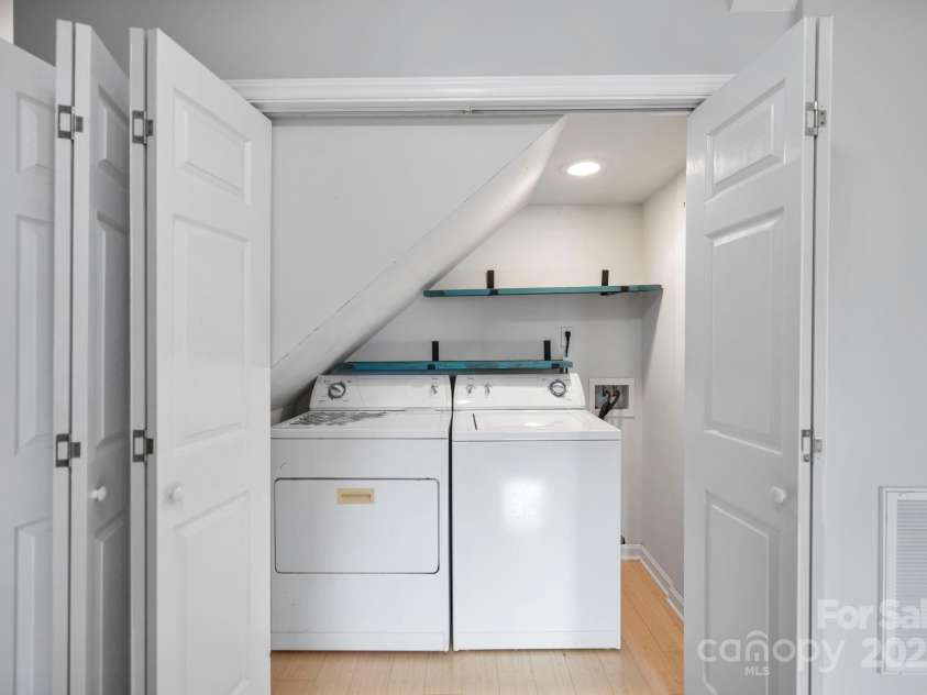 111 Grizzly Den Way, Marion, NC 28752.  MLS# CAR4262742, YatesRealty ID 17719. 