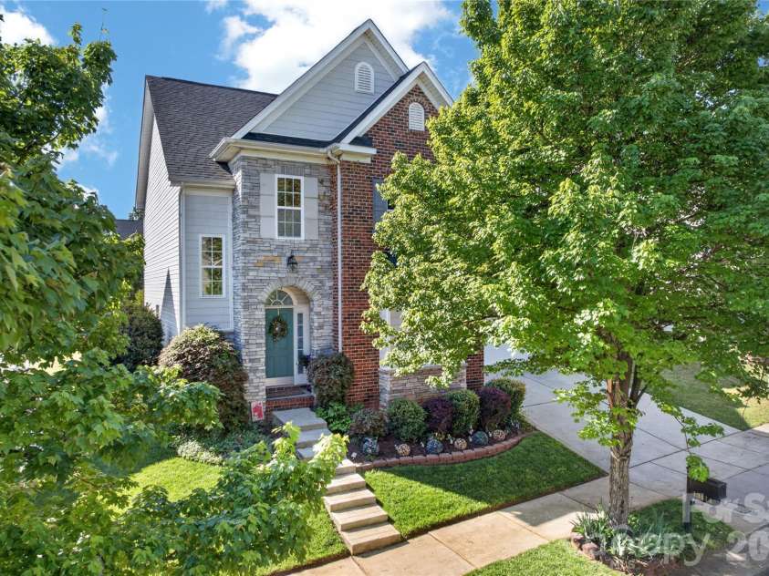 13414 Meadowmere Road, Huntersville, NC 28078.  MLS# CAR4372429, YatesRealty ID 17719. 