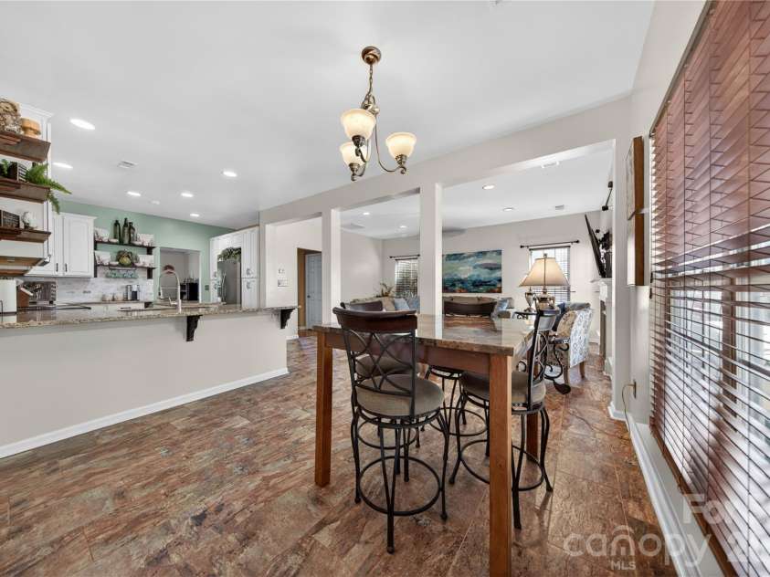 13414 Meadowmere Road, Huntersville, NC 28078.  MLS# CAR4372429, YatesRealty ID 17719. Dining Area