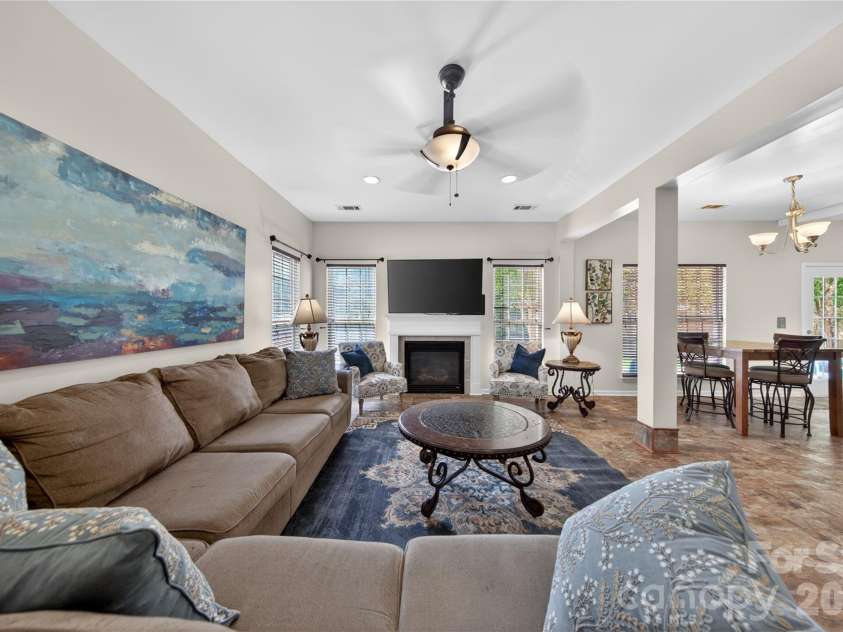 13414 Meadowmere Road, Huntersville, NC 28078.  MLS# CAR4372429, YatesRealty ID 17719. Great Room