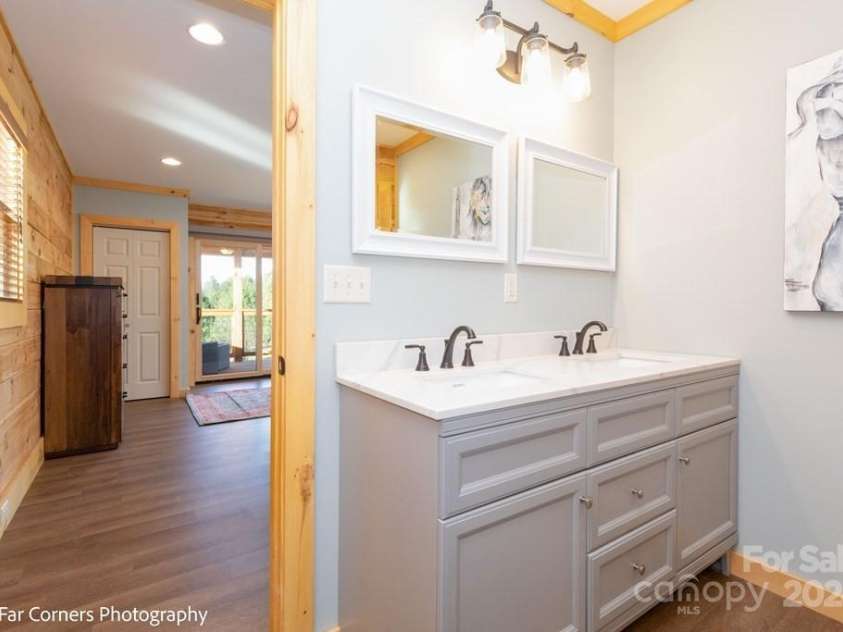 199 Brookview Lane, Whittier, NC 28789.  MLS# CAR4205619, YatesRealty ID 1772. 