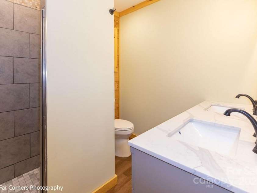 199 Brookview Lane, Whittier, NC 28789.  MLS# CAR4205619, YatesRealty ID 1772. 