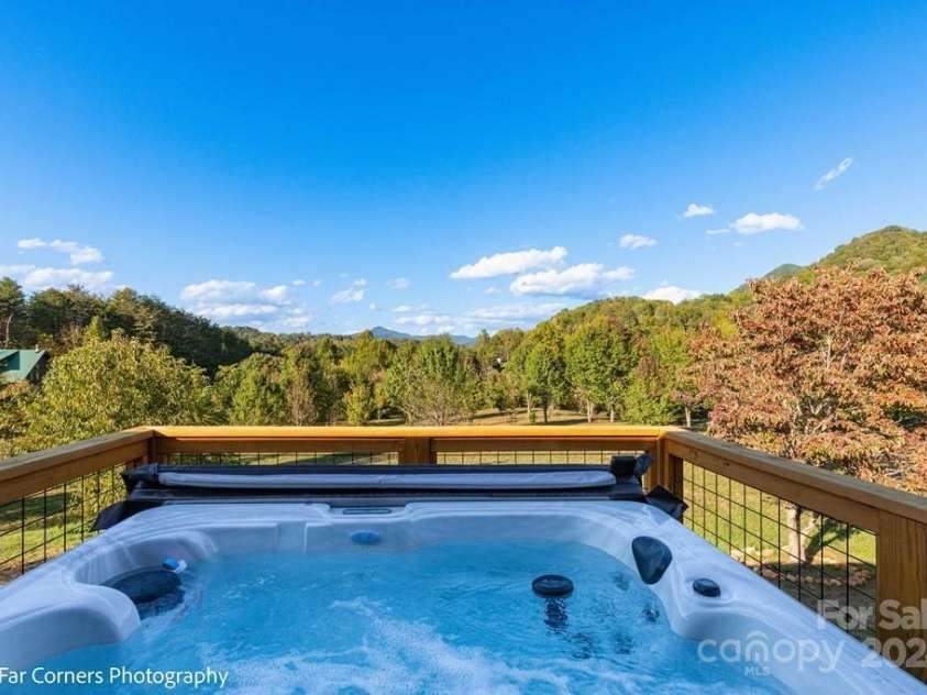 199 Brookview Lane, Whittier, NC 28789.  MLS# CAR4205619, YatesRealty ID 1772. 