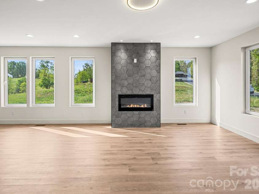 40 Firefly Ridge Trail, Alexander, NC 28701.  MLS# CAR4375434, YatesRealty ID 17720. 