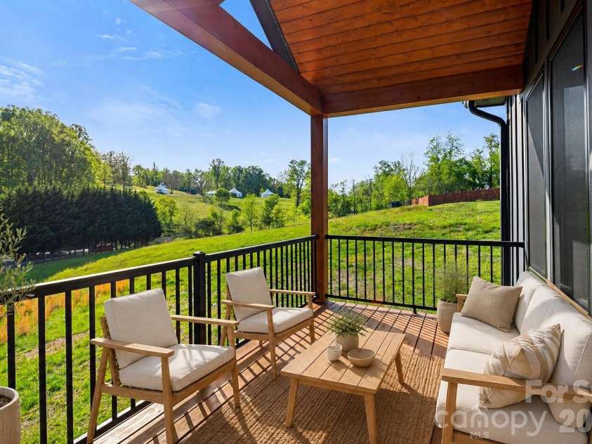 40 Firefly Ridge Trail, Alexander, NC 28701.  MLS# CAR4375434, YatesRealty ID 17720. 