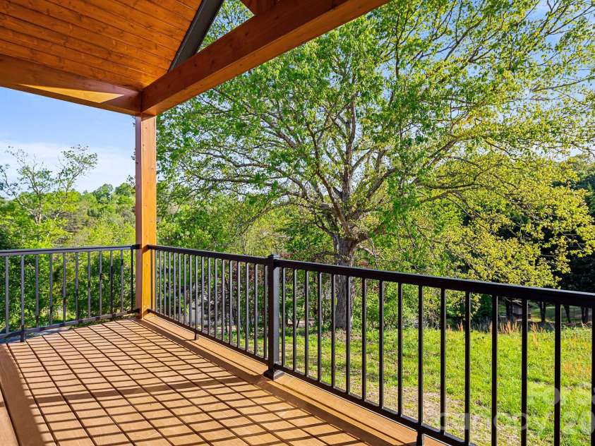 40 Firefly Ridge Trail, Alexander, NC 28701.  MLS# CAR4375434, YatesRealty ID 17720. 