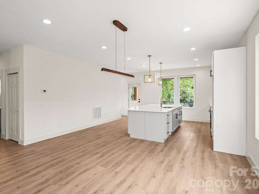 40 Firefly Ridge Trail, Alexander, NC 28701.  MLS# CAR4375434, YatesRealty ID 17720. 