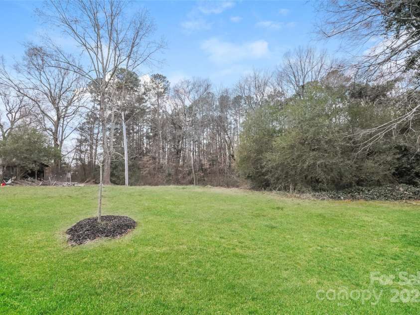 13331 Central Avenue, Huntersville, NC 28078.  MLS# CAR4213432, YatesRealty ID 17721. 