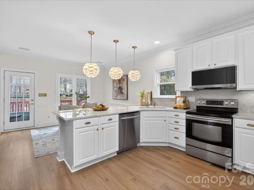 655 Powder Horn Lane, Indian Trail, NC 28079.  MLS# CAR4346217, YatesRealty ID 17721. 