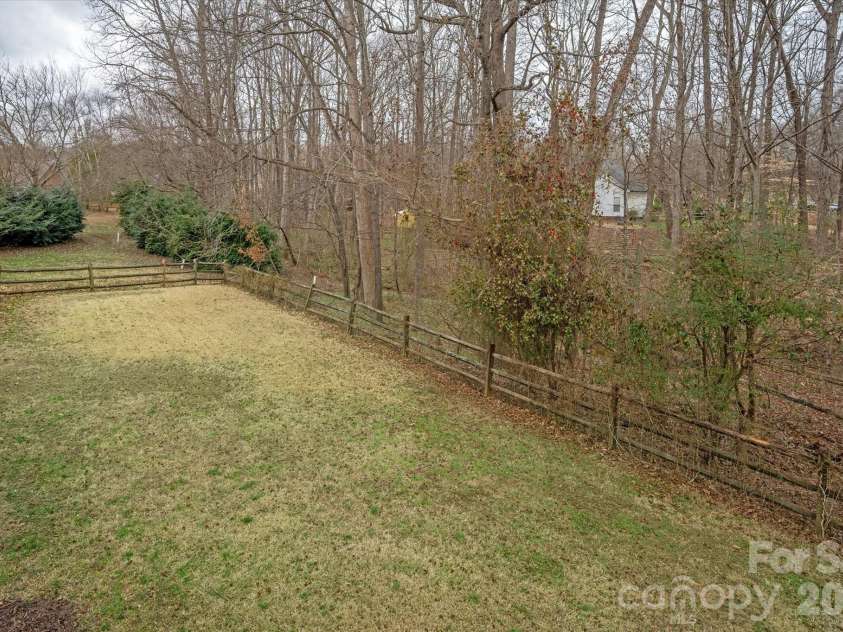 655 Powder Horn Lane, Indian Trail, NC 28079.  MLS# CAR4346217, YatesRealty ID 17721. 
