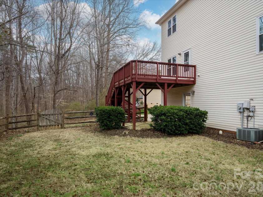 655 Powder Horn Lane, Indian Trail, NC 28079.  MLS# CAR4346217, YatesRealty ID 17721. 