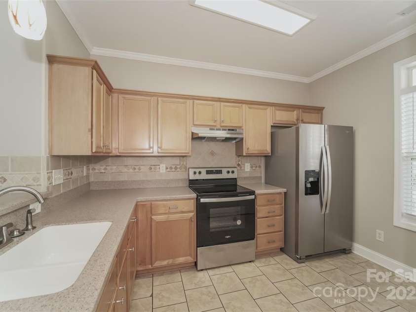 19054 Long Pond Lane, Cornelius, NC 28031.  MLS# CAR4211424, YatesRealty ID 17722. 