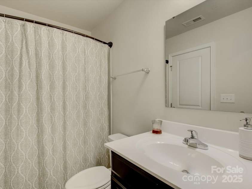 954 Taybyn Road, Fort Mill, SC 29715.  MLS# CAR4264604, YatesRealty ID 17723. 
